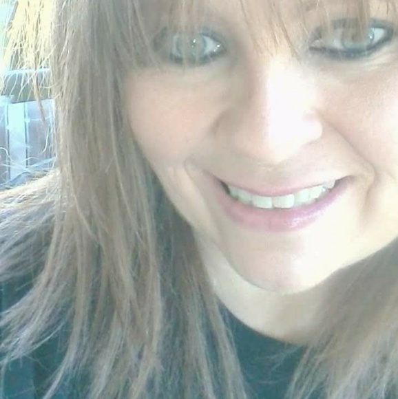 Meet your Posher, Audrey ♡ - Picture 7 of 7